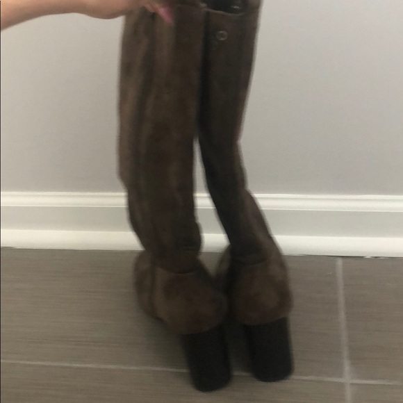 Women’s Brown Boots NEW WITH TAGS - Picture 3 of 3